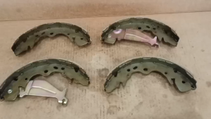 BRAKE SHOE REAR (GRX) 2005 for HYUNDAI STAREX [REPLACEMENT] Part #58305-4AA3158305-4AA30583054AA30