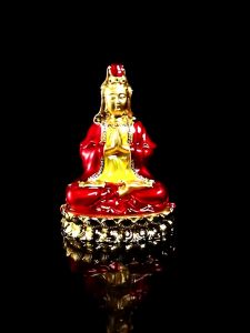 Quan Âm để Taplo ô tô Dát Vàng Cao Cấp  để Taplo xe oto New 2024