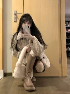 Áo Khoác Lông Cừu Dày Mùa Đông Mới Cho Nữ Thiết Kế Phong Cách Hàn Quốc Áo Khoác Ngoài Bằng Da Dê Có Nút Cài Hình Con Bò