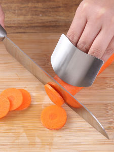 Zhitu 304 Stainless Steel Vegetable Cutting Finger Protective Covers Vegetable Cutting Auxiliary Baffle Prevent Finger Cutting Guard Hand Guard Handy Gadget