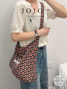 Large Capacity Floral Canvas Shoulder Bag Versatile Crossbody Bag for All Occasions Casual Simple Style Embroidered Detail