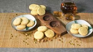 咀香园杏仁饼 120g 纯正杏仁饼 中山特产 Almond Cakes Original Classic Since 1918 咀香园杏仁饼中山特产 咀香园杏仁饼中山特产120G - Lazada