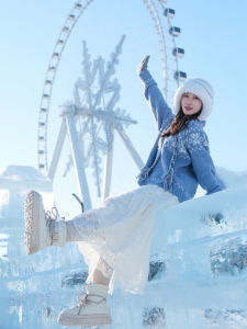 เสื้อสเวตเตอร์คอตั้งแขนยาวสีน้ำเงิน ชุดกระโปรงสั้นบุขนแกะ ชุดสองชิ้น ชุดไปเที่ยว ชุดฤดูหนาว ชุดลำลอง ชุดแฟชั่นสำหรับผู้หญิง