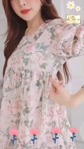 HappyMommy เดรสให้นม(คลุมทอง) ใช้งานง่ายสำหรับแม่ให้นม เนื้อผ้าบับเบิ้ลมาใหม่ น่ารักพิเศษไม่เหมือนใคร Honey Bee