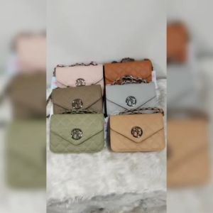 กระเป๋าแฟชั่นเกาหลี8นิ้ว กระเป๋าสะพายข้างสายโซ่ กระเป๋าสะพายไหล่ กระเป๋า ผญ