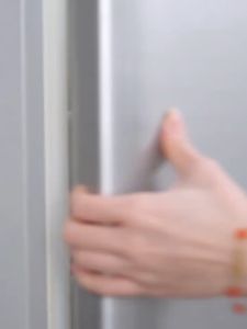 ส่งไว ตัววัดอุณหภูมิความชื้นภายในบ้าน ที่วัดอุณหภูมิในที่ร่ม สามารถใช้แขวนติดกับผนังได้ มีที่ดูดติดผนังตู้เย็น มีให้เลือก2แบบ  สินค้าส่งจากไทย LXY