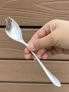 Boss Ladys Self Kept 304 Stainless Steel Flower Shaped Spoon Fork Integrated Dinnerware Dessert Fork Fruit Spoon for Commercial Use