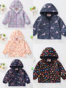 Autumn new style boys and girls 1-6 years old lightweight and fashionable short jacket small jacket