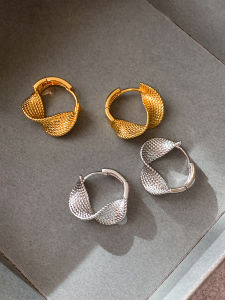 CAFFTI | Luxury Minimalist Silver Metal Unique Ear Cuff