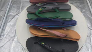 Classic mens slippers suitable for both indoor and outdoor use material rubber