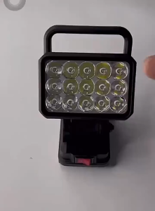 🔥ไฟ LED 3นิ้ว🔥โคมไฟรักษาความปลอดภัยกลางแจ้ง 21V Li-ion 45W โคมไฟมือ ไฟ นํา ทํางาน15ลูกปัดโคมไฟแบบพกพาเฉพาะจุด Floodlight Spotlight