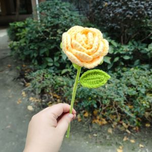 Handmade Gradient Rose Flower Bouquet Single Stem Wedding Celebration Creative Gift Yarn Crochet Valentines Day Decoration