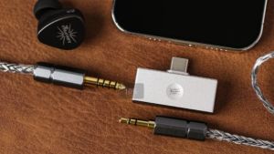 Linsoul Kiwi Ears Allegro Mini Portable IEM DAC In Ear Monitor Amplifier USB C to 3.5/4.4mm Output with Custom Chip High Resolution 32bit/384kHz HiFi Earbuds Amp for Phone/PC