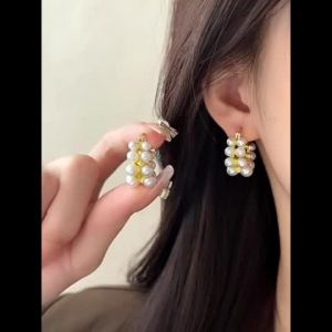 18k Gold & South Sea Pearl Earrings: A Perfect Women's Gift