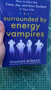 New Surrounded By Energy Vampires Thomas Erikson Bestselling Au of Surrounded By Idiots  Paperback Book in English