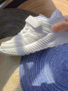 รองเท้าผ้าใบลําลอง พื้นนิ่ม กันลื่น สีขาว เหมาะกับใส่เดินกลางแจ้ง สําหรับเด็กผู้ชาย และเด็กผู้หญิง