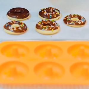 Khuôn bánh donut silicon làm bánh socola rau câu nướng bánh donut nhiều mẫu 6 / 8 / 18 ô hình tròn