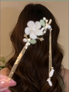 【 In Stock 】Tassel Flower Hairpin Elegant Ancient-style Hairpin for Updos Hanfu and Cheongsam Hair Stick Hair Accessory Jepit Rambut Bunga Rumbai 发簪