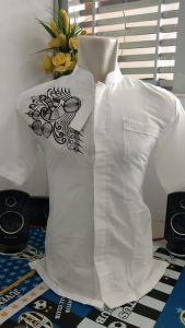 BAJU KOKO PRIA DEWASA TANGAN PENDEK / BAJU KOKO PRIA DEWASA / KOKO MOTIF BORDIR / BAJU / KEMEJA / KOKO PRIA DEWASA LENGAN PENDEK / KOKO PUTIH / KOKO PUTIH MOTIF BORDIR