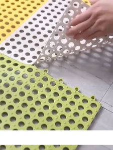 SPEEDS Karpet Anti Slip 30cmx30cm Import Anti Licin Mat Alas Kamar Mandi Polkadot Bathroom 048-4