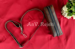 Tas Taji Ayam Cokelat Tua Isian 6 ~ 24 (Model Selempang)