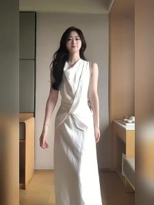 Homecore | Elegant Non-clash Slim White Sleeveless Dress