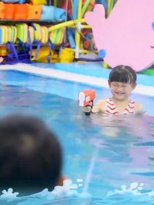 ดิฉัน ปืนฉีดน้ำแรง ยิงไกล สำหรับเด็ก ปืนฉีดน้ำไฟฟ้า ปืนของเล่นเด็ก ยิงไกล กันน้ำ ของเล่นกลางแจ้ง สงกรานต์ Electric Water Gun Automatic มี3สีให้เลือก