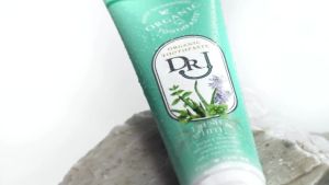 ยาสีฟัน DR.J Organic Toothpaste 100 g. ยกลัง 12 หลอด