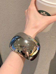 Fashionable Wide Smooth Surface Metal Bracelet Personalized Exaggerated High-End Simple Retro Cool Style Hand Jewelry