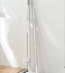 ตะขอไม้ถูพื้นสไตล์ยี่ปุ่นในครัวเรือนติดผนังห้องน้ำที่เก็บกาว ปริมาณ 24 บรรทัด