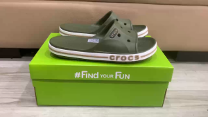 Dép lê cross baya nam nữ đúc liền khối đi mưa nước thoáng khí full box xả kho màu xanh rêu