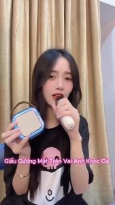 Loa bluetooth mini k12 hát karaoke tặng kèm 2 mic có thể thay đổi giọng nhỏ gọn có thể mang theo mọi nơi - Bảo hành lỗi 1 đổi 1