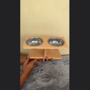 Tempat Makan Kucing/Anjing Kayu Miring Anti Muntah