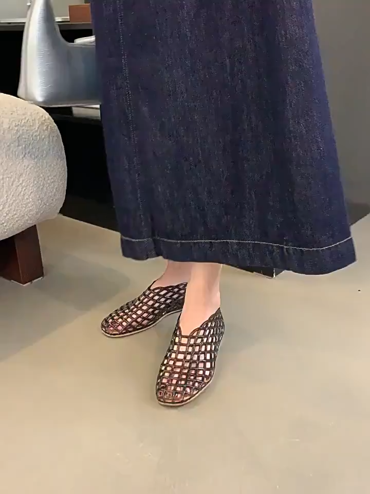 SWIFT เทรนด์แฟชั่น รองเท้าแตะผู้หญิงระบายอากาศกลวง รองเท้าแตะคริสตัลพีวีซี COD การจัดส่งที่รวดเร็ว