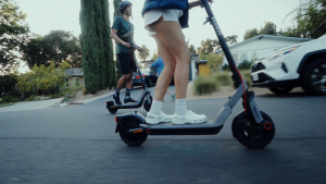 Segway E3 Pro Electric Scooter with 32km/h Max Speed and 46km Max Range 120kg Maximum Load Capacity Dual Suspension