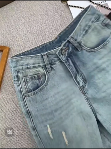 Ripped Wide-Leg Jeans for Women: A Guide for Large Size Women