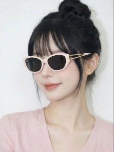 HELEN KELLER | Foldable UV Protection Sunglasses
