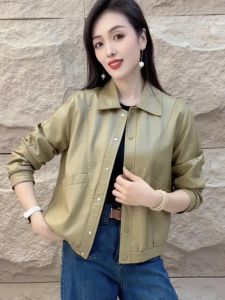 เสื้อแจ็คเก็ตหนังสั้นทรงหลวมสไตล์ลำลอง ปกโปโล กระเป๋า หนัง PU สีน้ำตาล แฟชั่นอเนกประสงค์ ฤดูใบไม้ผลิ 2025