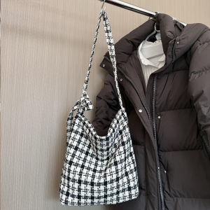 Large Capacity Commuter Tartan Tote Bag Womens Fashionable Shoulder Canvas Bag Crossbody Bag Soft Handle Polyester Lining
