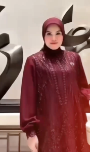 Baju Muslim Fashion Wanita Lunna Lace Model Kondangan Full Brukat Fashion Hijabers Kekinian Dress Lebaran Brukat Mewah Series Burgundy Terbaru Gaun Bridesmaid Terlaris Model Ibu Hajat Jumbo Ukuran M L XL XXL LD 100cm - LD 115cm Bahan Adem  Ceruty Babydoll
