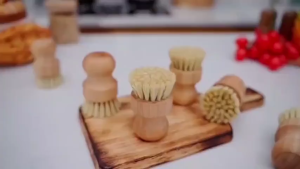 Eco-Friendly Durable Portable Kitchen Cleaning Brush Wooden Dish Brush with Natural Sisal
