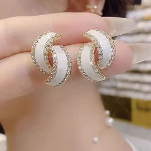 2024 New S925 Silver Needle Earrings Womens Korean Style Geometric Elegant Hoops out Fashion Jewelry Accessories