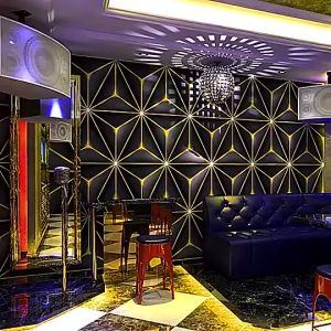 Wallpaper Sticker Dinding Motif Geometris 3D Ungu Panjang 8 Meter X Lebar 45Cm