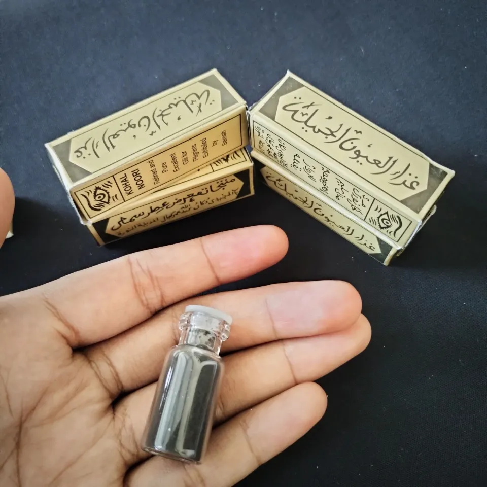 Rus ayollar porno fotosuratlar galereyasi Oyoqlari bir-biridan keng bolgan qiz