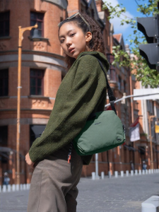 Lightweight Commuter Bag Large Capacity