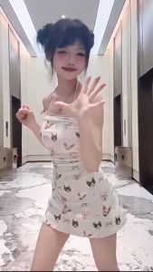 Touching.Me🫰🫰 ชุดนอนเซท พิมพ์สัตว์การ์ตูน พร้อมแผ่นรองหน้าอก เซ็กซี่และน่ารัก ชุดนอนลูกไม้พร้อมสายเอี๊ยม