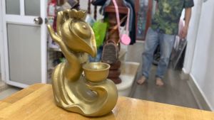 Trầm Tay Phật Cầm Xuyến Bằng Đồng DxC: 12x16cm nặng 1kg