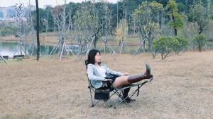 R2Y Beach Chairs with Backrest Adjustment Buckle & Side Pocket Low Camping Chairs Folding Lawn Chair