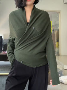 SUOXIMENG | เสื้อสเวตเตอร์คอวีสีเขียวไซส์ใหญ่สำหรับผู้หญิง ฤดูใบไม้ร่วง 2025 เทรนด์แฟชั่นใหม่ สไตล์ย้อนยุค ระดับไฮเอนด์ แขนยาว ปกติ