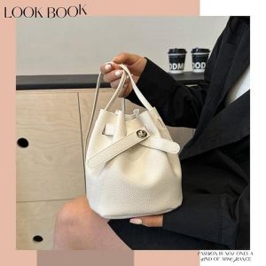 LHSunshine งานมาใหม่ กระเป๋าแฟชั่นผู้หญิง รุ่นใหม่ รูปทรงบักเก็ต สวยหรูดูแพง ราคาไม่แรงอย่างที่คิดนะจ๊ะ ชอบสีไหนบอกเลยว่าต้องจัด ถ้าถูกใจ กดสั่งเลย